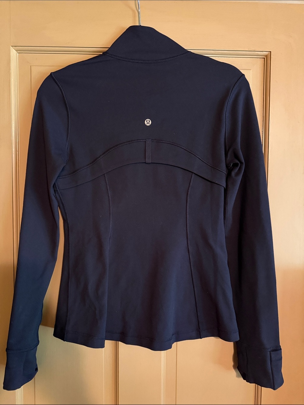 Lululemon Luon Define Jacket Black/GOLD accents, size 6 - Picture 3 of 5